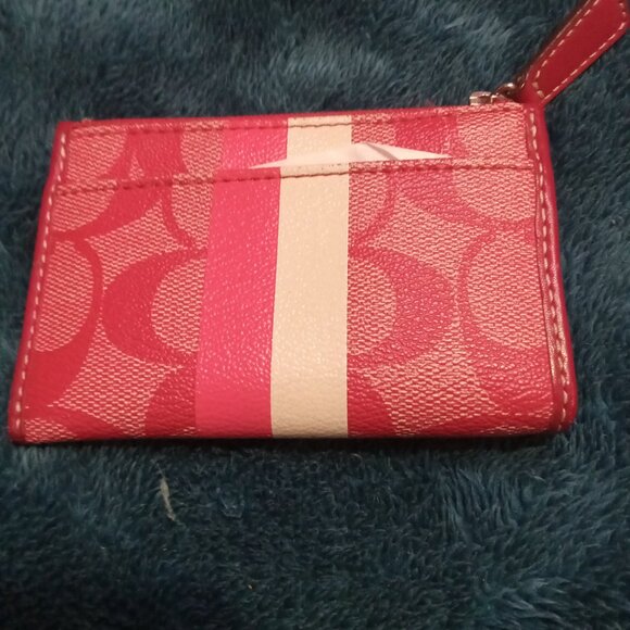 Coach Signature Pink Keychain/ID Card Case w/ Dustbag - Picture 2 of 7